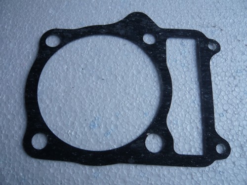 Suzuki 400 cylinder base - 1x,