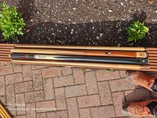 Vintage snooker cue's