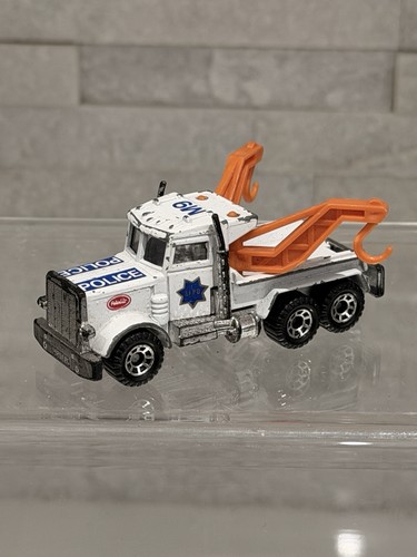 Matchbox peterbilt police - peterbilt, tow