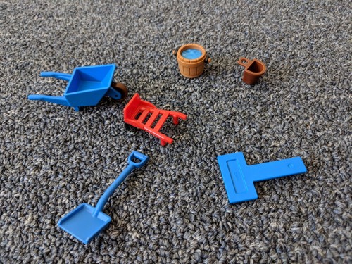 Playmobil garden items - g9,