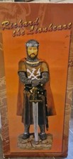 LESSER & PAVEY STANDING RICHARD  LIONHEART DEFENDER OF THE REALM STATUE 61cms 