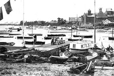 Hzz-47 Boats & Yachts, Oulton Broad, Norfolk Broads, Suffolk C1912. Photo