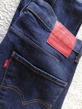 Levi's engineered twisted
