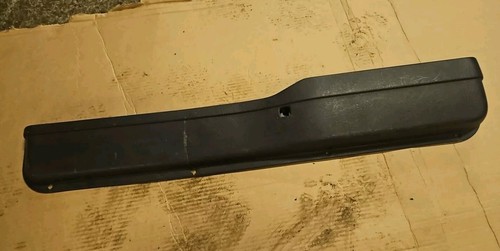 Audi left front door - front,