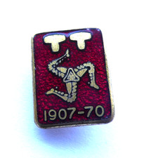 1970 isle man badge - of,