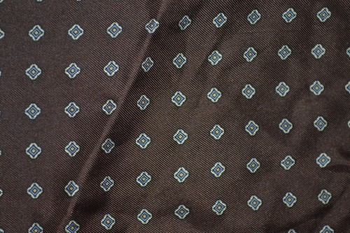 Brown silk ascot cravat with - ascot, /