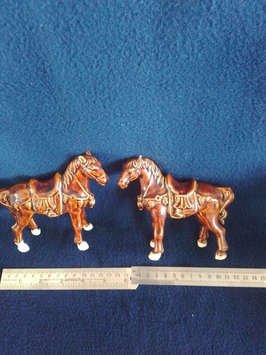 Porcelain treacle glazed - 2,