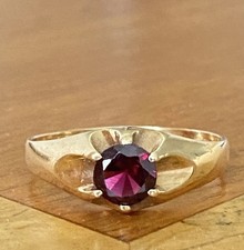 Gents  9ct Gold & Almandine