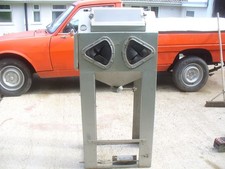 guyson shot blast cabinet,sand blasting,soda blasting CAN SEND BY PALLET COURIER