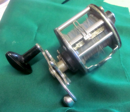 Pflueger bond 2000 - 2000, casting