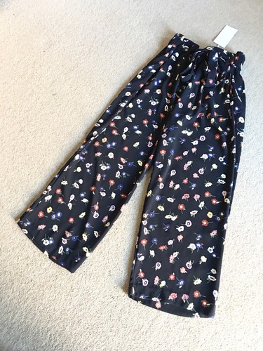 Zara black floral flowing - zara,