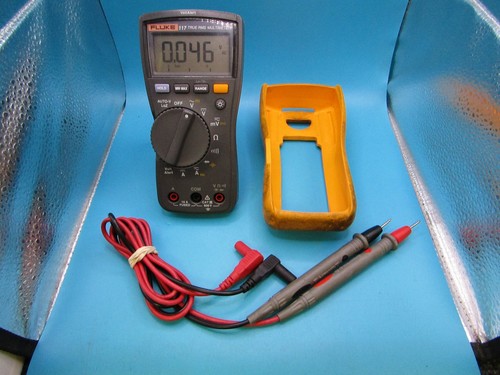 Fluke 117 true - true, multimeter