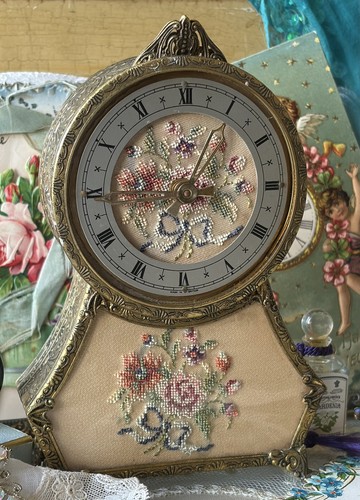 Vintage petit point boudoir - petit,