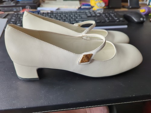 Charles keith low heel white - &,