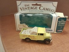 CORGI THE VINTAGE CAMEO COLLECTION  MORRIS  TRUCK   A.V.BURKE . FRUITERER BOXED