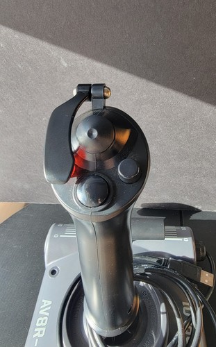 Saitek av8r flight stick - av8r-01,