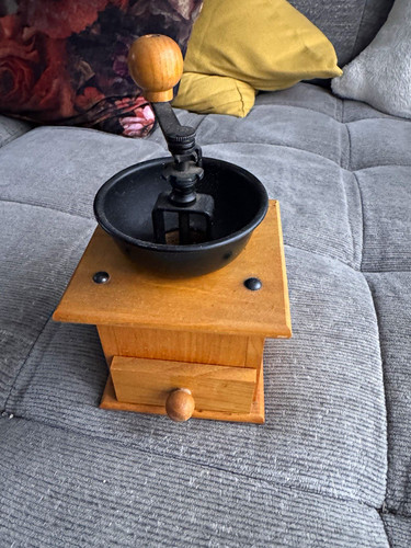 Manual hand grinder wooden box - hand,
