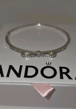 Pandora Sparkling Bow Hinged