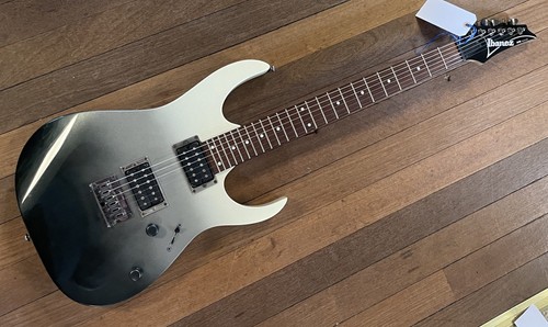 Ibanez rg421 pearl black - pearl, fade