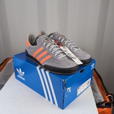 NEW UK 8 - adidas Originals