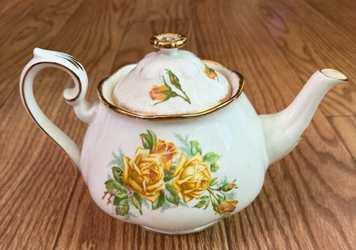 Royal albert yellow - tea, rose