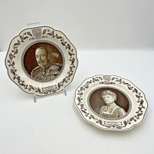 Wedgwood Queens Ware George V Queen Mary Silver Jubilee Plates               L13