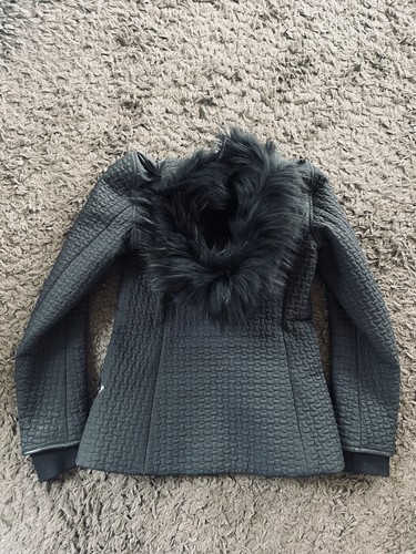 Stunning authentic prada - stunning,