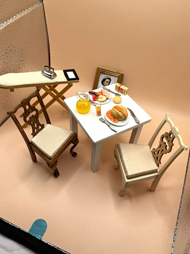 Streets ahead dining - 1:12, room