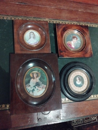Lot miniature portrait - of, 4