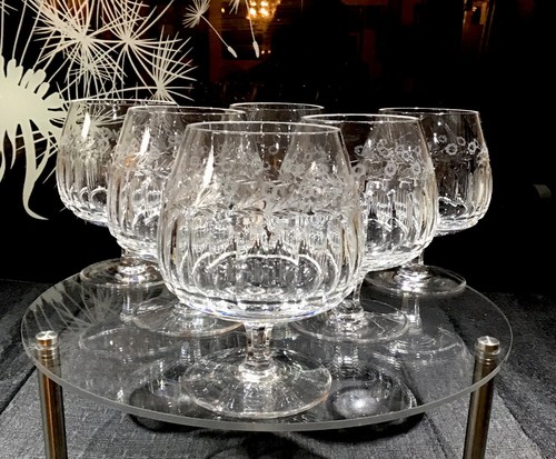 Dartington etched crystal - x,
