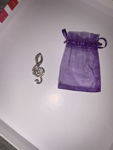 Treble clef brooch - treble,