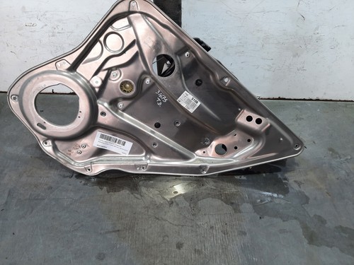 A2047600834 rear power window