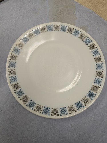 Jaj pyrex dinner plates - jaj,