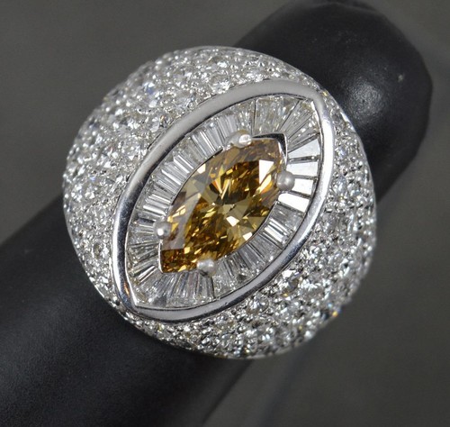 Stunning carat diamond - 4,