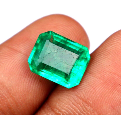 Natural emerald green - emerald,