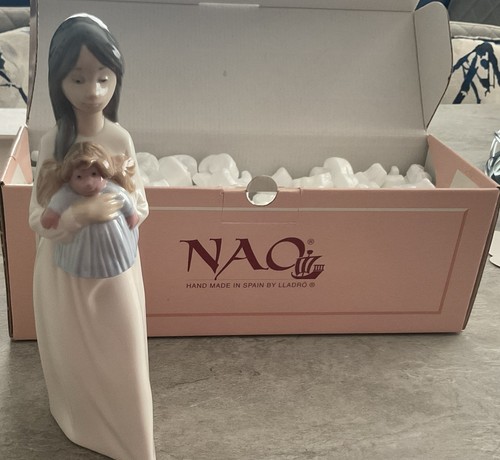 Nao girl with - nao, child/doll