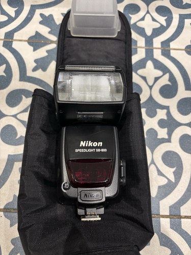 Nikon 800 speedlight flash - sb-800,