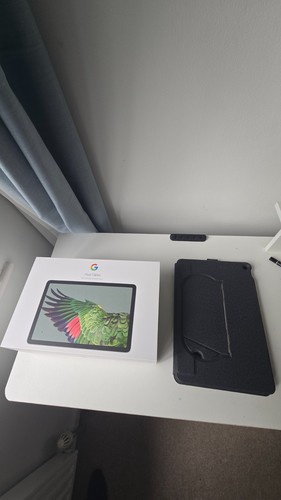 Google pixel tablet - , with
