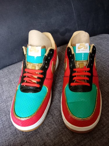 Custom painted nike trainers - painted,