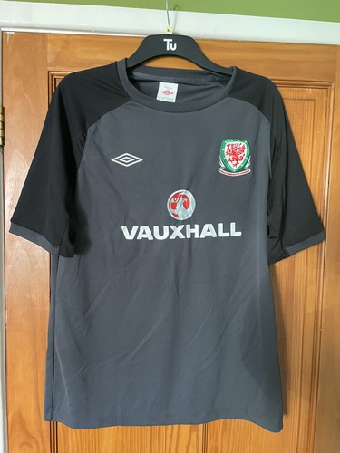 Cymru wales football training - cymru,