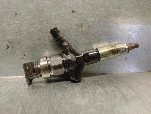 16613aa030 injector subaru - injector,