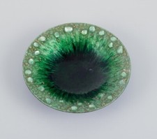 Boris Veisbrot (1903-2011) , Limoge. Enamel bowl in green tones with air bubbles
