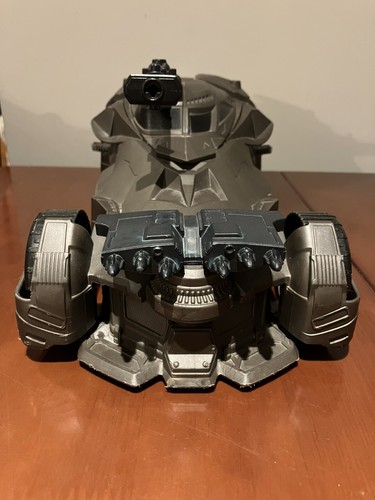 Batman batmobile mega cannon - batman,