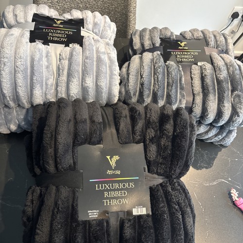 Luxurious ribbed throw blanket - ribbed,