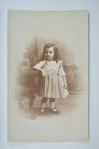 Child studio portrait pleated - studio,