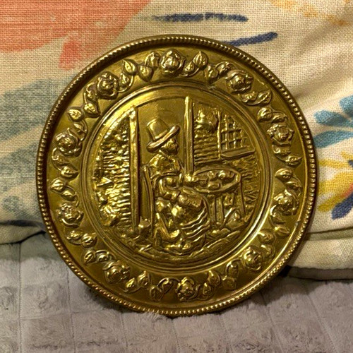Round brass wall plaque - round,