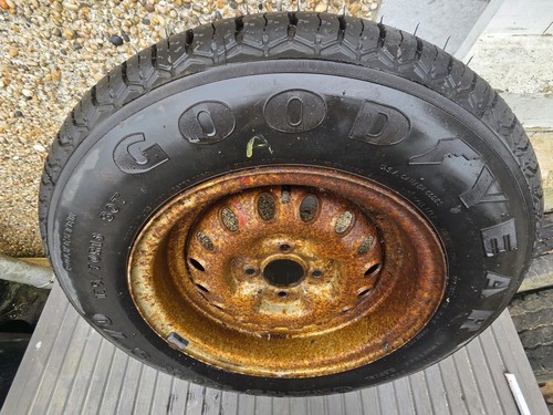 Triumph herald inch - inch, wheel