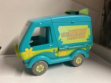 scooby doo mystery machine van