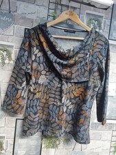 Ladies Unusual Just Elegance Top Size 14