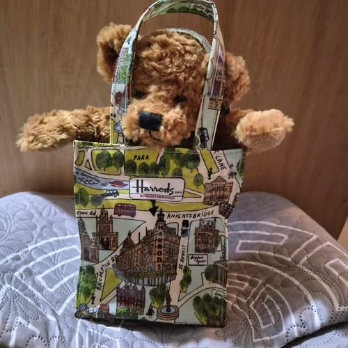 Harrods knightsbridge map bear - harrods,